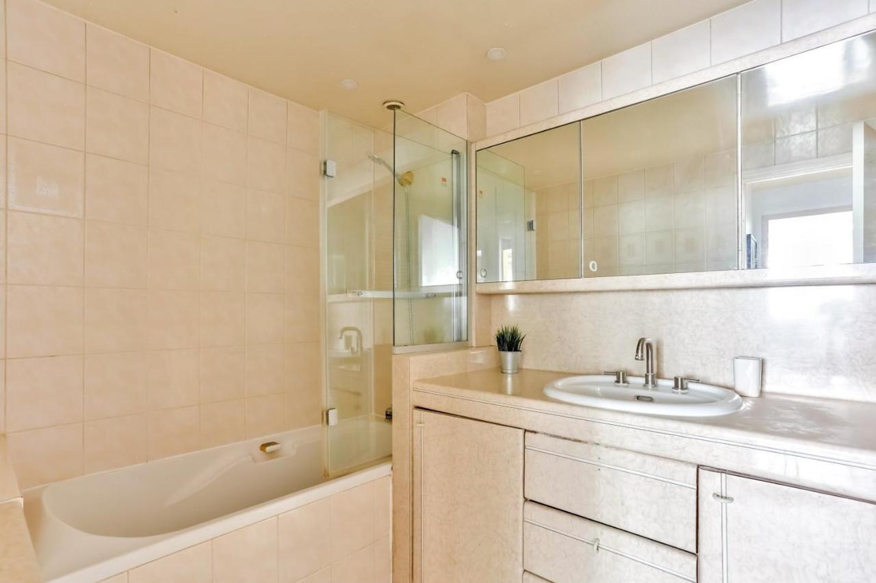 Appartement Quartier Arc De Triomphe Free Netflix باريس المظهر الخارجي الصورة